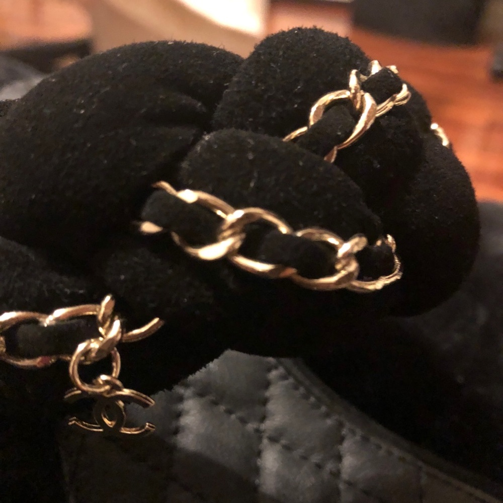 Chanel goatskin muelles gold chain - Picture 2 of 6